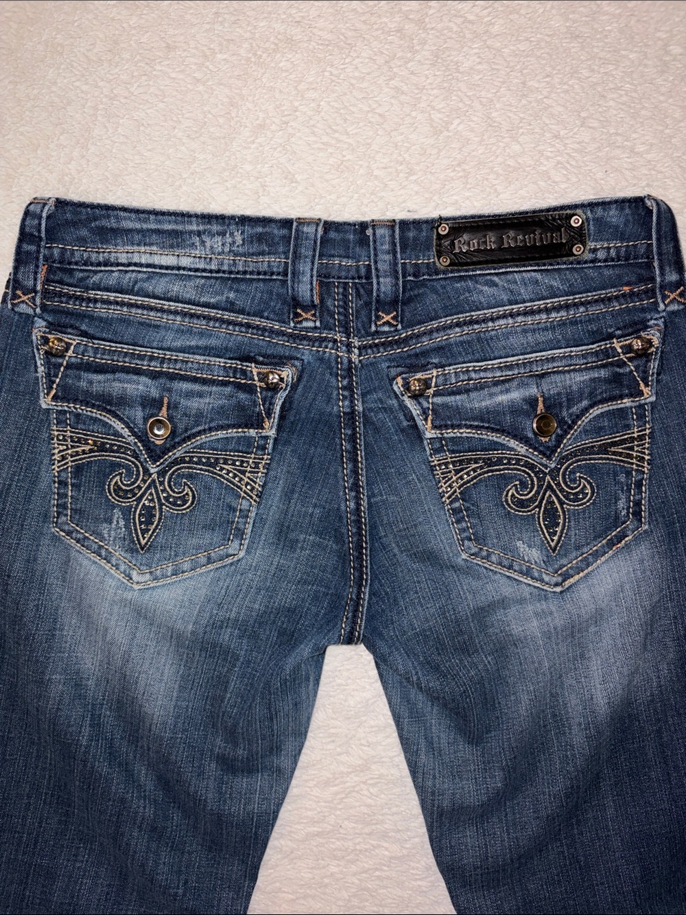 SZ 31 Rock Revival Women’s Dark Blue Embroidered Bootcut Jeans & Sparkly Pockets